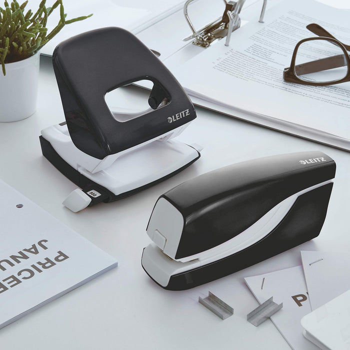 Leitz NeXXt WOW Electric Stapler 5566 Half Strip Black 10 Sheets E1 Metal, Plastic