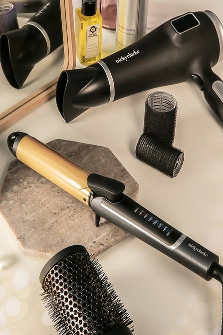 Nicky Clarke NTS051 Hair Therapy Curling Iron Ceramic and Tourmaline 32mm Barrel for Big Curls and Waves Black