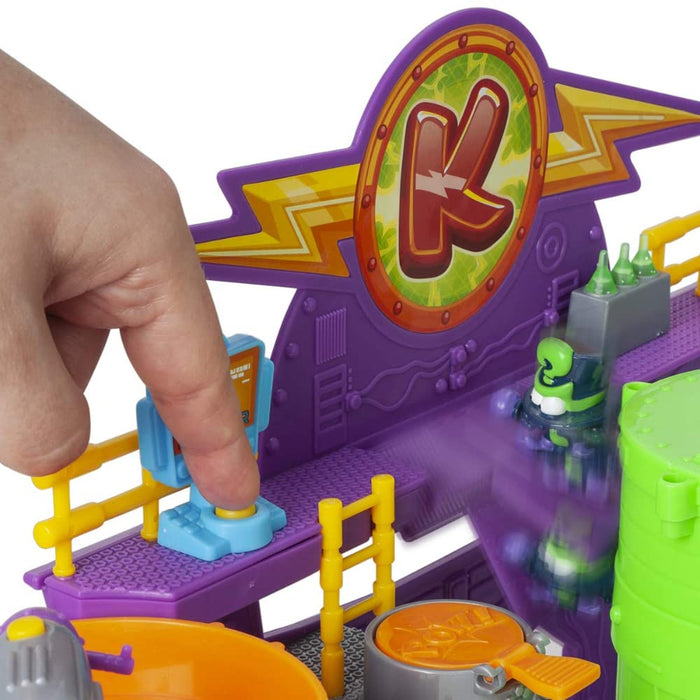 MagicBox SuperZings Kazoom Lab Playset with Enigma & Professor K /22180025