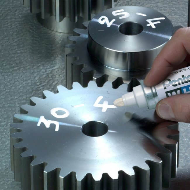 Pentel White Medium Paint Markers, Packung mit 12