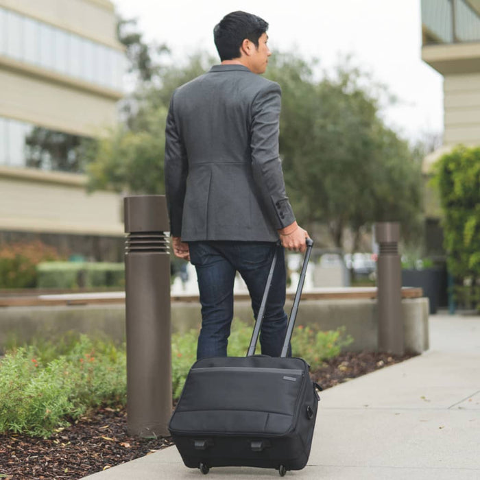 "Kensington Laptop-Rolltasche – Contour 2.0 Business-Laptop-Rolle für bis zu 17 Zoll Laptops, Laptop-Tasche mit Rollen, ideale Handgepäcktasche für Männer und Frauen (K60385WW)", Schwarz